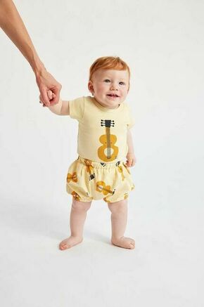 Bombažne kratke hlače za dojenčke Bobo Choses rumena barva - rumena. Kratke hlače za dojenčka iz kolekcije Bobo Choses. Model izdelan iz vzorčaste tkanine.