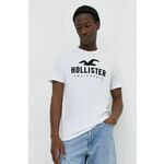 Bombažna kratka majica Hollister Co. moški, bela barva - bela. Kratka majica iz kolekcije Hollister Co. Izdelana iz tanke, elastične pletenine. Model iz tkanine, ki je izjemno prijetna na otip.