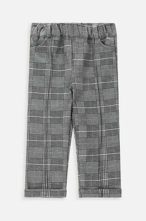 Hlače za dojenčka Coccodrillo siva barva - siva. Kratke hlače za dojenčka iz kolekcije Coccodrillo. Model izdelan iz vzorčaste tkanine.