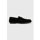 Mokasini iz semiša Calvin Klein DRIVER SUE moški, črna barva, HM0HM00935 - črna. Mokasini iz kolekcije Calvin Klein, izdelani iz semiš usnja. Model z usnjeno notranjostjo, ki je udobna za noge.
