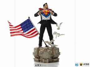 Iron Studios Clark Kent Deluxe – DC Comics figura