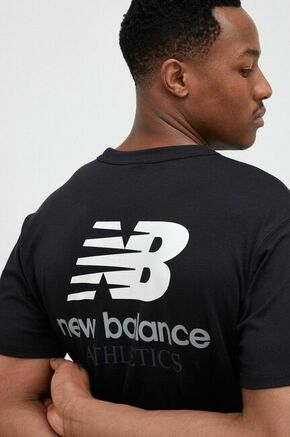 Bombažna kratka majica New Balance črna barva - črna. Kratka majica iz kolekcije New Balance. Model izdelan iz bombažne pletenine.