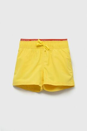 Otroške kopalne kratke hlače United Colors of Benetton rumena barva - rumena. Otroški kopalne kratke hlače iz kolekcije United Colors of Benetton. Model izdelan iz lahkega blaga. Izjemno zračen