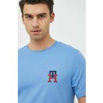 Bombažna kratka majica Tommy Hilfiger - modra. Kratka majica iz kolekcije Tommy Hilfiger. Model izdelan iz tanke, rahlo elastične pletenine.