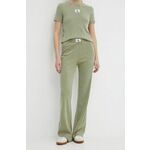 Hlače Calvin Klein Jeans ženski, zelena barva - zelena. Hlače iz kolekcije Calvin Klein Jeans. Model izdelan iz tanke, zelo elastične pletenine. Garment Dyed - izdelki, barvani na poseben način za učinek pranja. Med posameznimi izdelki so lahko...