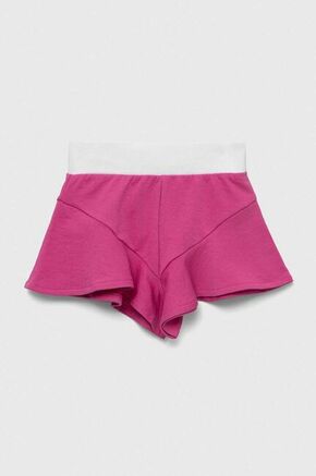 Otroške kratke hlače United Colors of Benetton roza barva - roza. Otroški kratke hlače iz kolekcije United Colors of Benetton. Model izdelan iz tanke