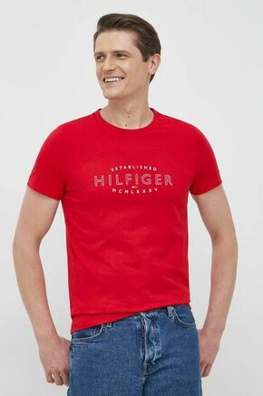 Bombažna kratka majica Tommy Hilfiger rdeča barva - rdeča. Kratka majica iz kolekcije Tommy Hilfiger. Model izdelan iz pletenine s potiskom. Izjemno udoben material