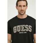 Bombažna kratka majica Guess moški, črna barva - črna. Kratka majica iz kolekcije Guess, izdelana iz tanke, elastične pletenine. Model iz izjemno udobne, zračne tkanine.