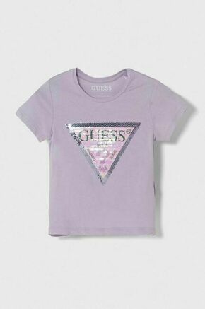 Otroška kratka majica Guess vijolična barva - vijolična. Otroške kratka majica iz kolekcije Guess. Model izdelan iz pletenine z nalepko. Model iz zračne tkanine z visoko vsebnostjo bombaža.