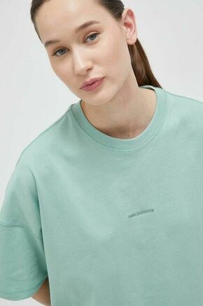 Bombažna kratka majica New Balance zelena barva - zelena. Kratka majica iz kolekcije New Balance. Model izdelan iz udobne pletenine.