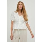 Bombažna srajca Answear Lab ženska, bela barva - bela. Srajca iz kolekcije Answear Lab, izdelana iz lahke tkanine. Model iz izjemno udobne in zračne tkanine je idealen za toplejše letne čase.