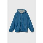 Otroška jakna United Colors of Benetton - modra. Otroški jakna iz kolekcije United Colors of Benetton. Nepodložen model, izdelan iz gladke tkanine. Model s povečano vodoodpornostjo, ki je idealen za slabše vremenske razmere.
