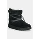 Snežke Puma Snowbae Suede Wns črna barva, 402175 - črna. Snežke iz kolekcije Puma. Model je izdelan iz tekstilnega materiala. Model z gumijastim podplatom, ki je trpežen in odporen na poškodbe.