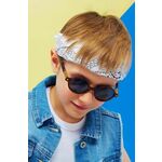 Otroška sončna očala Ki ET LA RoZZ oranžna barva - rjava. Otroška sončna očala iz kolekcije Ki ET LA. Model z enobarvnimi stekli in okvirji iz plastike. Ima filter UV 400.