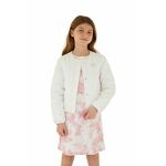 Otroška jakna Guess bela barva - bela. Otroški jakna iz kolekcije Guess. Podložen model, izdelan iz prešitega materiala. Model s sintetično izolacijo za dodatno udobje pri nižjih temperaturah.