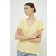 Kratka majica Superdry ženski, rumena barva - rumena. Lahkotna kratka majica iz kolekcije Superdry, izdelana iz materiala, ki je prijeten na otip in diha. Model iz izjemno udobne tkanine z visoko vsebnostjo bombaža.