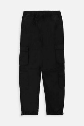 Otroške bombažne hlače Coccodrillo črna barva - črna. Otroški cargo hlače iz kolekcije Coccodrillo. Model izdelan iz enobarvne tkanine.