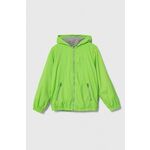 Otroška jakna United Colors of Benetton zelena barva - zelena. Otroški jakna iz kolekcije United Colors of Benetton. Nepodložen model, izdelan iz gladke tkanine. Model s povečano vodoodpornostjo, ki je idealen za slabše vremenske razmere.