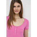 Kratka majica Guess ženski, roza barva - roza. Kratka majica iz kolekcije Guess, izdelana iz tanke, elastične pletenine. Material z optimalno elastičnostjo zagotavlja popolno svobodo gibanja.