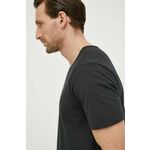 Kratka majica Levi's 3-pack moški, črna barva - črna. Kratka majica iz kolekcije Levi's, izdelana iz tanke, elastične pletenine. Model iz izjemno udobne, zračne tkanine z visoko vsebnostjo bombaža.