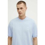 Bombažna kratka majica Samsoe Samsoe JOEL moška, bež barva, M22300126 - modra. Kratka majica iz kolekcije Samsoe Samsoe, izdelana iz pletenine, prijetne na otip. Model iz izjemno udobne bombažne tkanine.