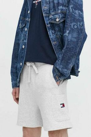 Bombažne kratke hlače Tommy Jeans siva barva - siva. Kratke hlače iz kolekcije Tommy Jeans. Model izdelan iz prožnega materiala