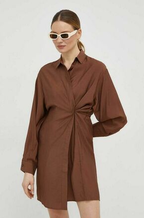Obleka Samsoe Samsoe rjava barva - rjava. Obleka iz kolekcije Samsoe Samsoe. Ohlapen model izdelan iz enobarvne tkanine. Nežen material