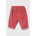 Hlače za dojenčka United Colors of Benetton roza barva - roza. Kratke hlače za dojenčka iz kolekcije United Colors of Benetton. Model izdelan iz udobne pletenine.