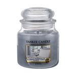 Yankee Candle A Calm &amp; Quiet Place dišeča svečka 411 g unisex
