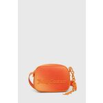 Torbica Juicy Couture oranžna barva, BIJJM5337WVP - oranžna. Majhna torbica iz kolekcije Juicy Couture. Model na zapenjanje, izdelan iz ekološkega usnja. Model ima priloženo denarnico za kovance.
