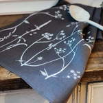 Helen Round Kuhinjska krpa - Hedgerow Design - Grey
