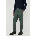 Bombažne hlače G-Star Raw zelena barva - zelena. Cargo hlače iz kolekcije G-Star Raw. Model izdelan iz enobarvne tkanine. Model iz zračne bombažne tkanine.