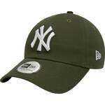 Bombažna bejzbolska kapa New Era zelena barva, NEW YORK YANKEES - zelena. Kapa s šiltom vrste baseball iz kolekcije New Era. Model izdelan iz tkanine z nalepko. Lahek in udoben model, idealen za vsakodnevno nošenje.