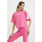 Bombažna kratka majica adidas ženska, roza barva, IS3620 - roza. Kratka majica iz kolekcije adidas, izdelana iz pletenine z nalepko. Model iz izjemno udobne bombažne tkanine.
