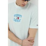Bombažna kratka majica Tommy Jeans - modra. Lahkotna kratka majica iz kolekcije Tommy Jeans. Model izdelan iz tanke, elastične pletenine. Zračni model, ki podpira udobje pri uporabi.